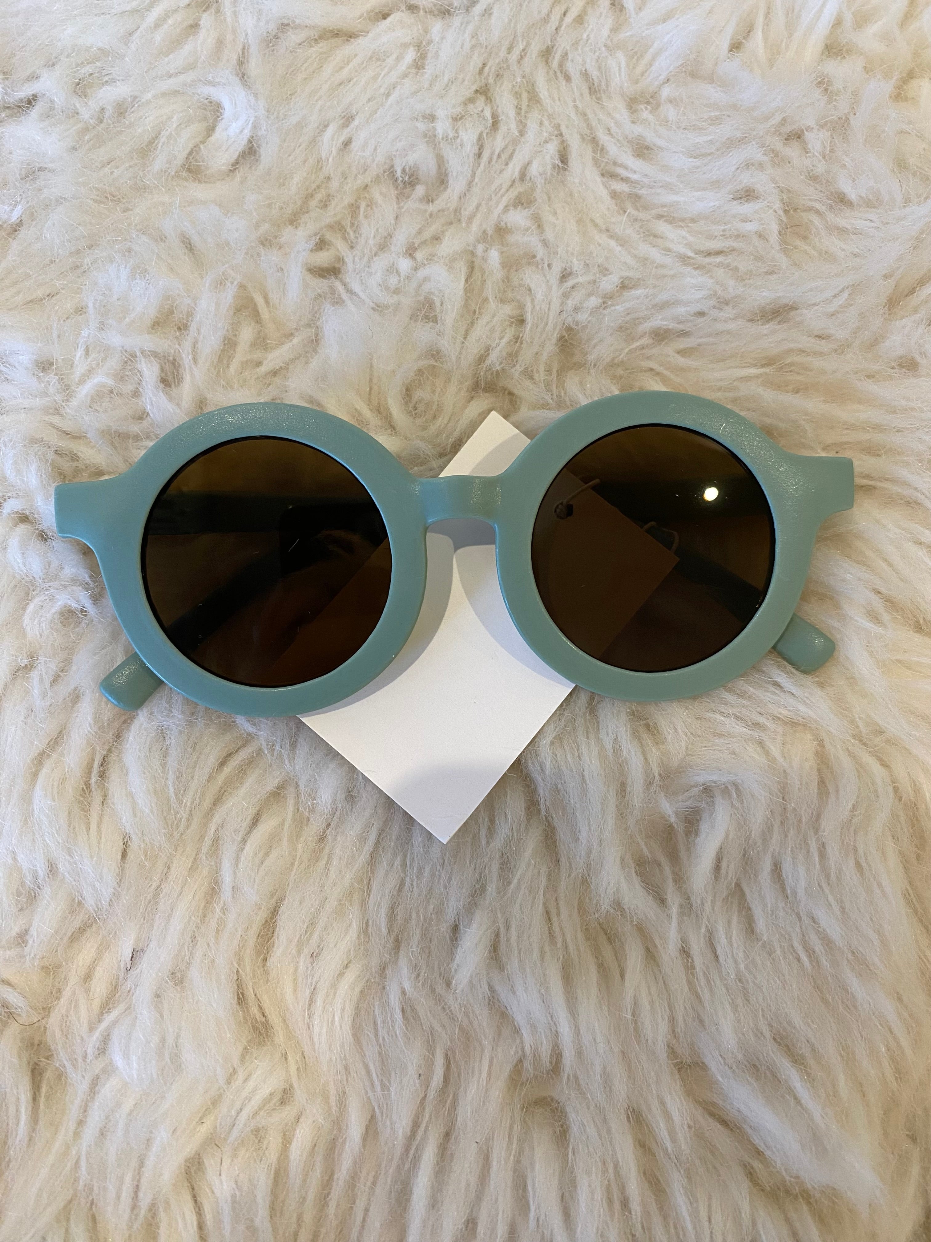 1pc sunglasses (immediate)