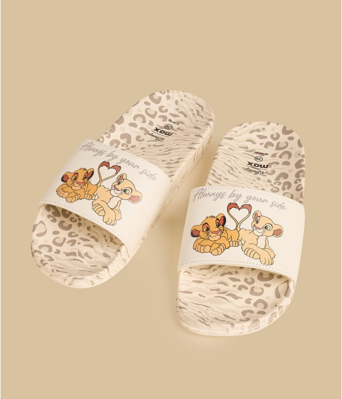 The Lion King Print Beach Slippers