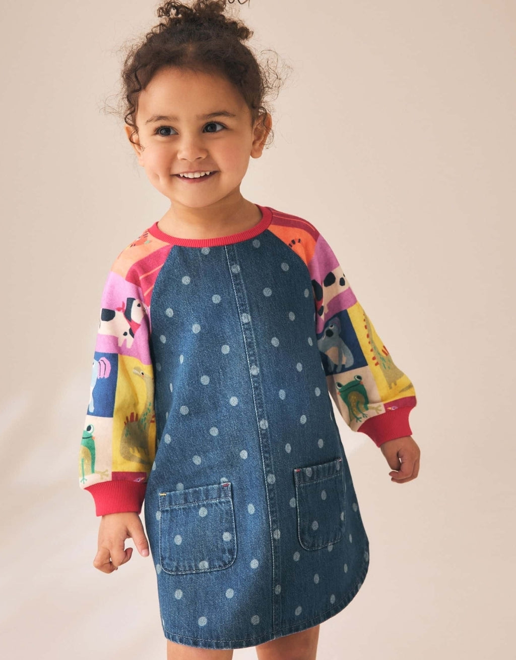 Animal Charcater Raglan Denim

Dress