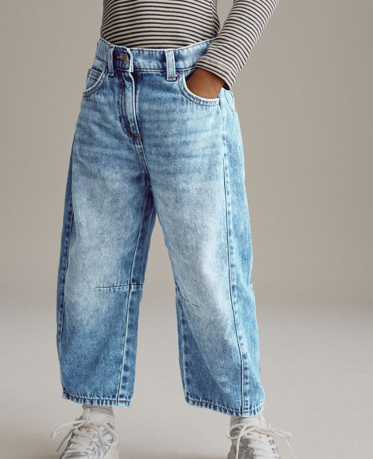 Mid Blue Denim Volume Barrel Jeans