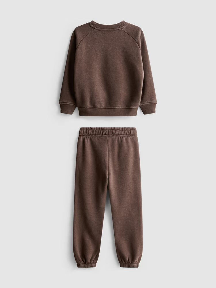 A pullover sweatshirt and cuffed joggers clothing co-ord