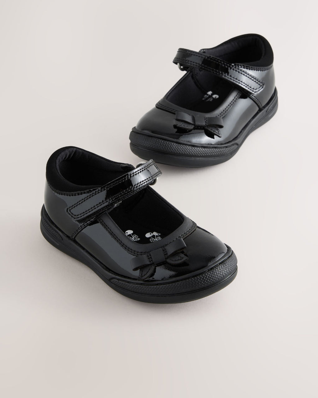 Black Patent Leather Standard Fit (F)
Bow Mary Jane School Shoes