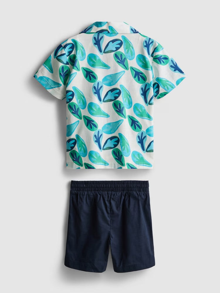 A slub cotton shirt and shorts clothing set