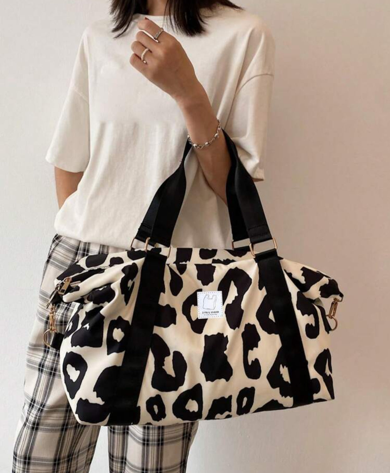 Leopard Duffel Travel Bag (immediate)