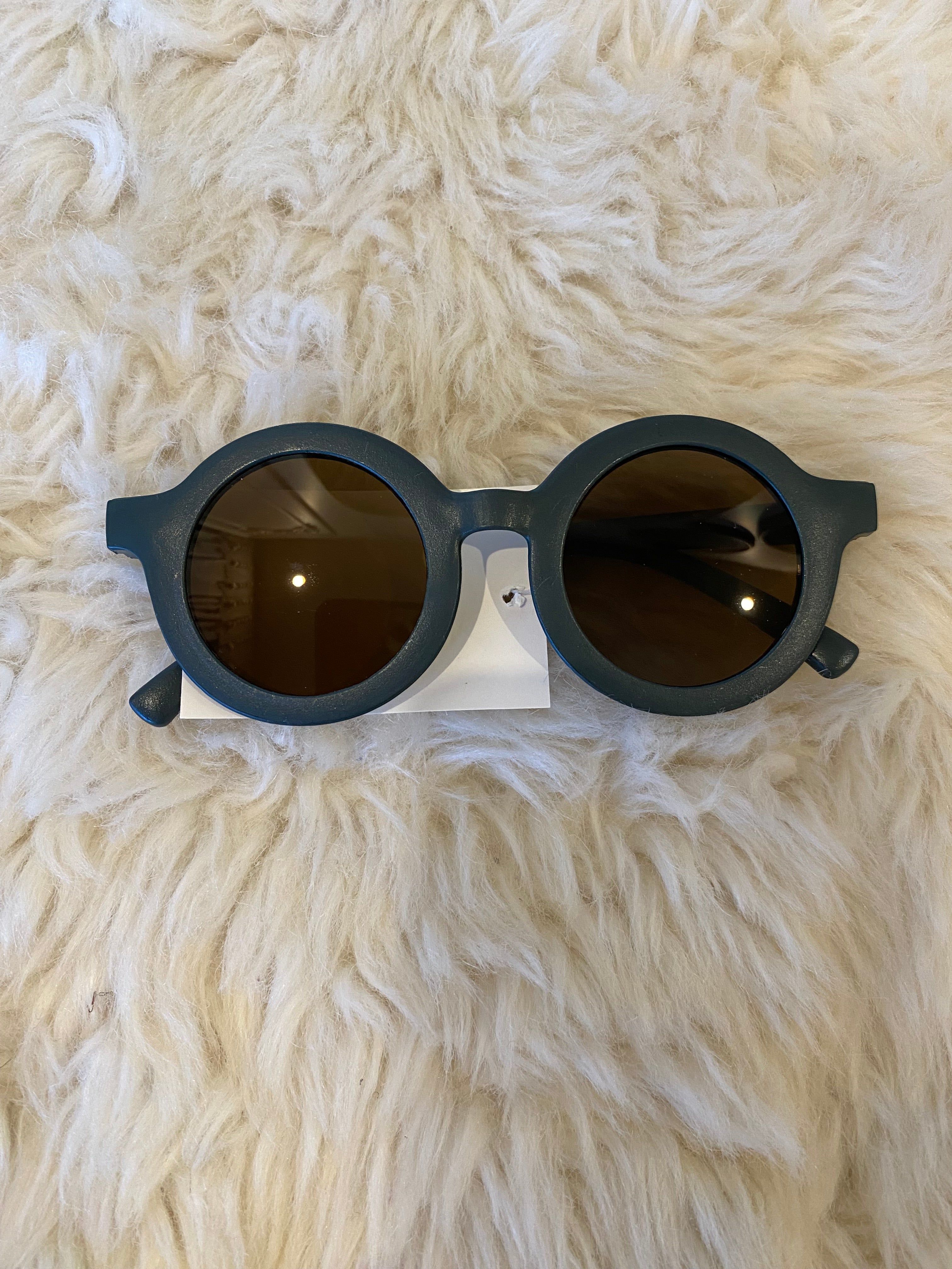 1pc sunglasses (immediate)