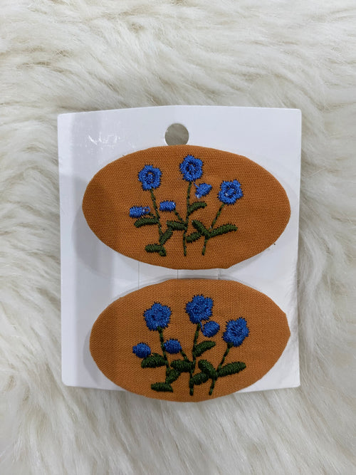 2pcs embroidered hair clips