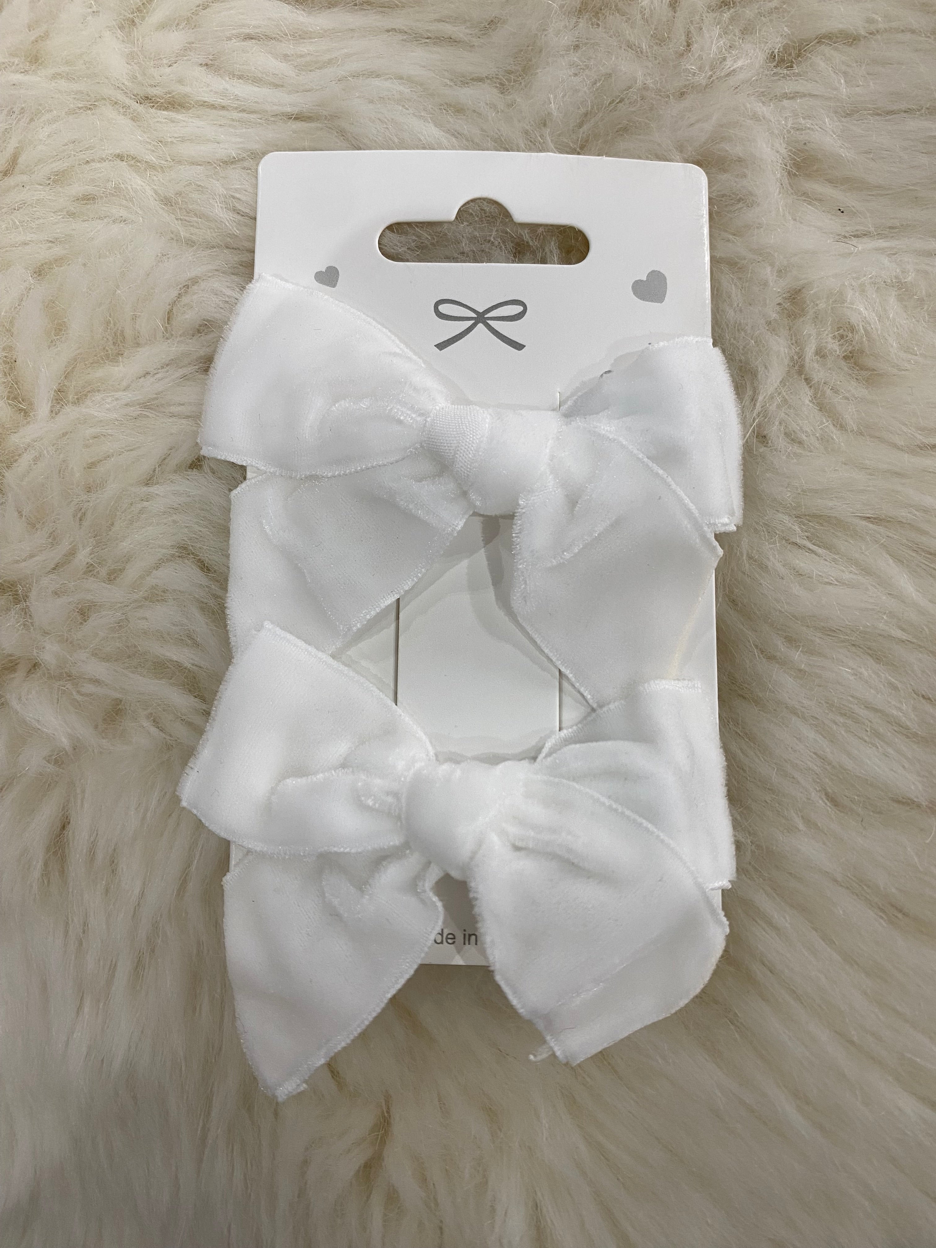 2pcs white velvet bow hair clips