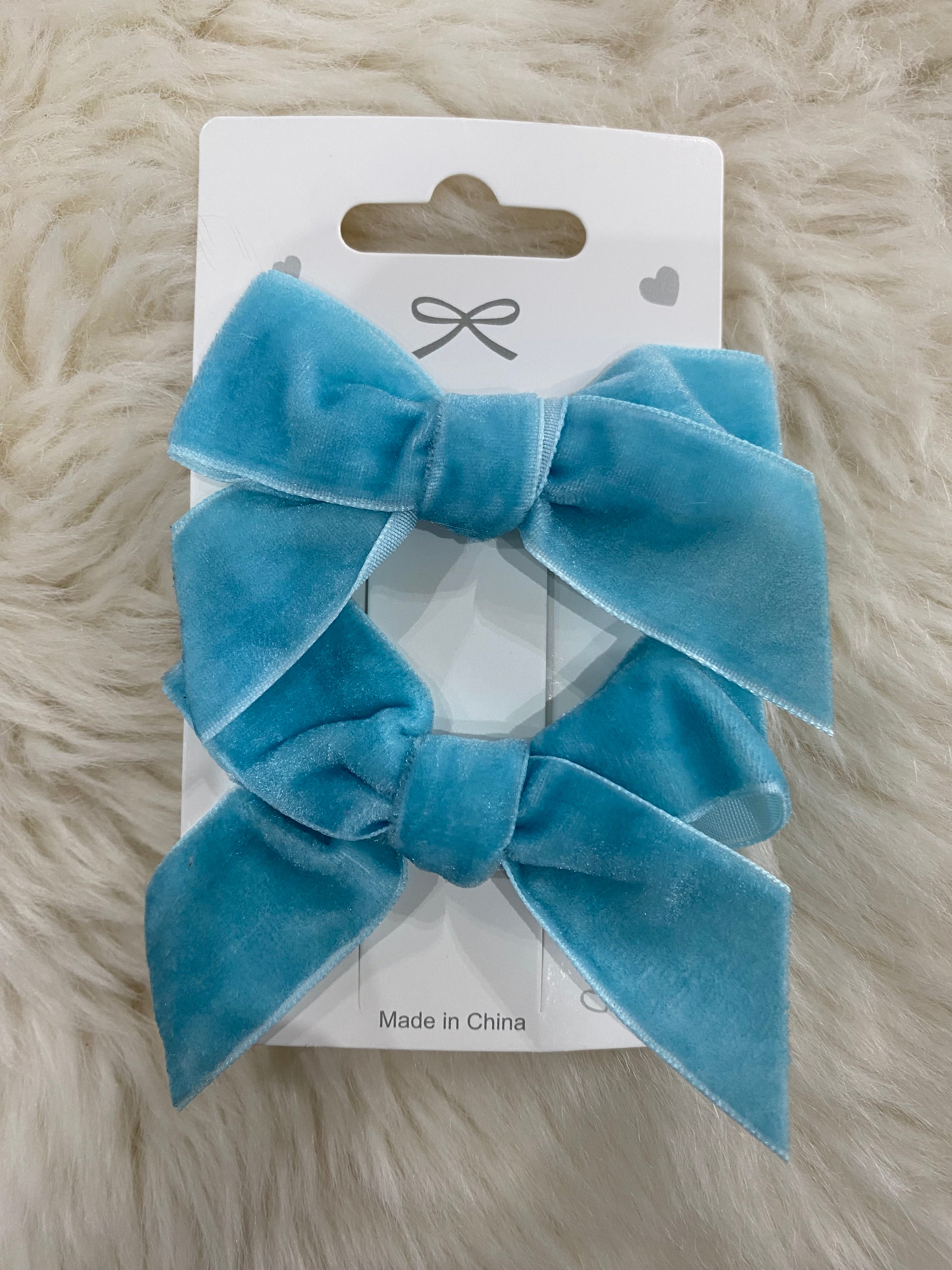2pcs blue velvet bow hair clips