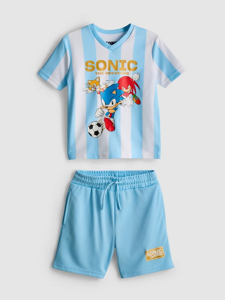 A sporty tee and shorts clothing set with a Sonic The Hedgehoq character desian
