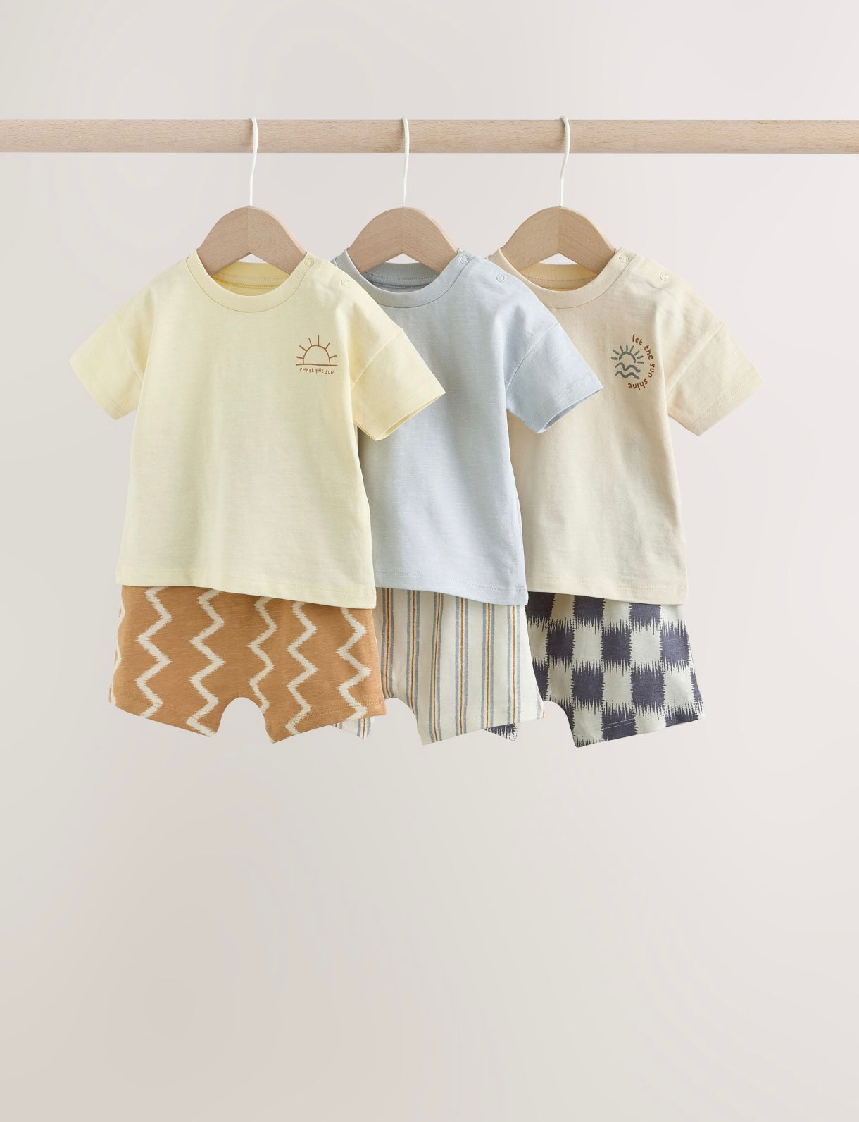 Grey/Blue Wave Print Tops and Shorts
Baby Set 6 Piece