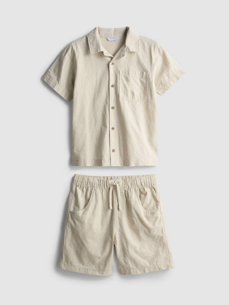A shirt and shorts clothing co-ord