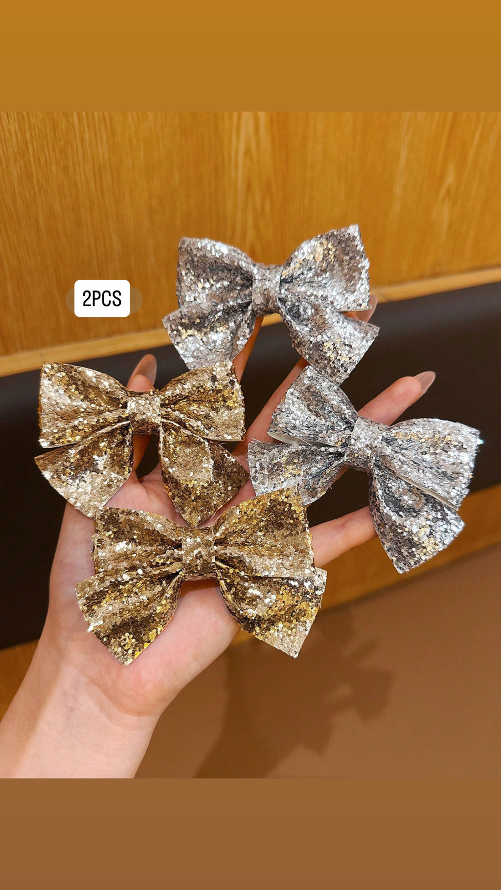 2pcs Glittery Bow Clips