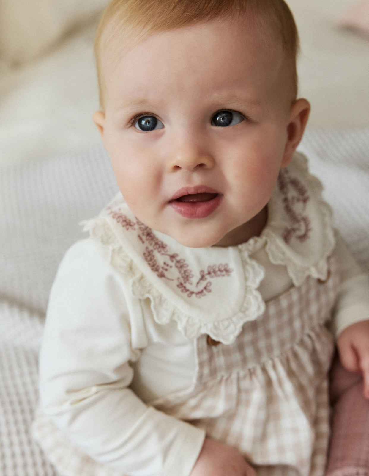 Pink Bubble Romper Long Sleeve
Bodysuit Cardigan and Tights 4 Piece Set (immediate)