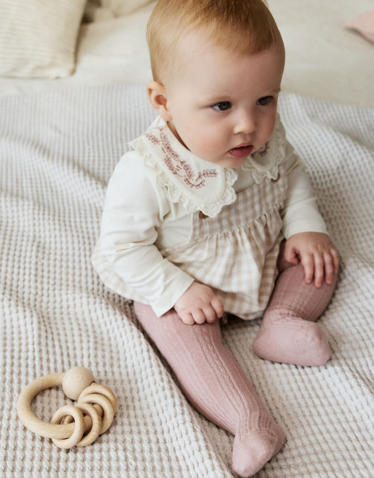 Pink Bubble Romper Long Sleeve
Bodysuit Cardigan and Tights 4 Piece Set (immediate)