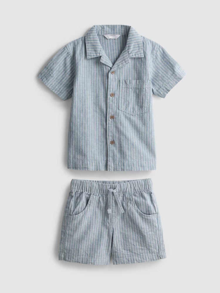 A shirt and shorts clothing co-ord