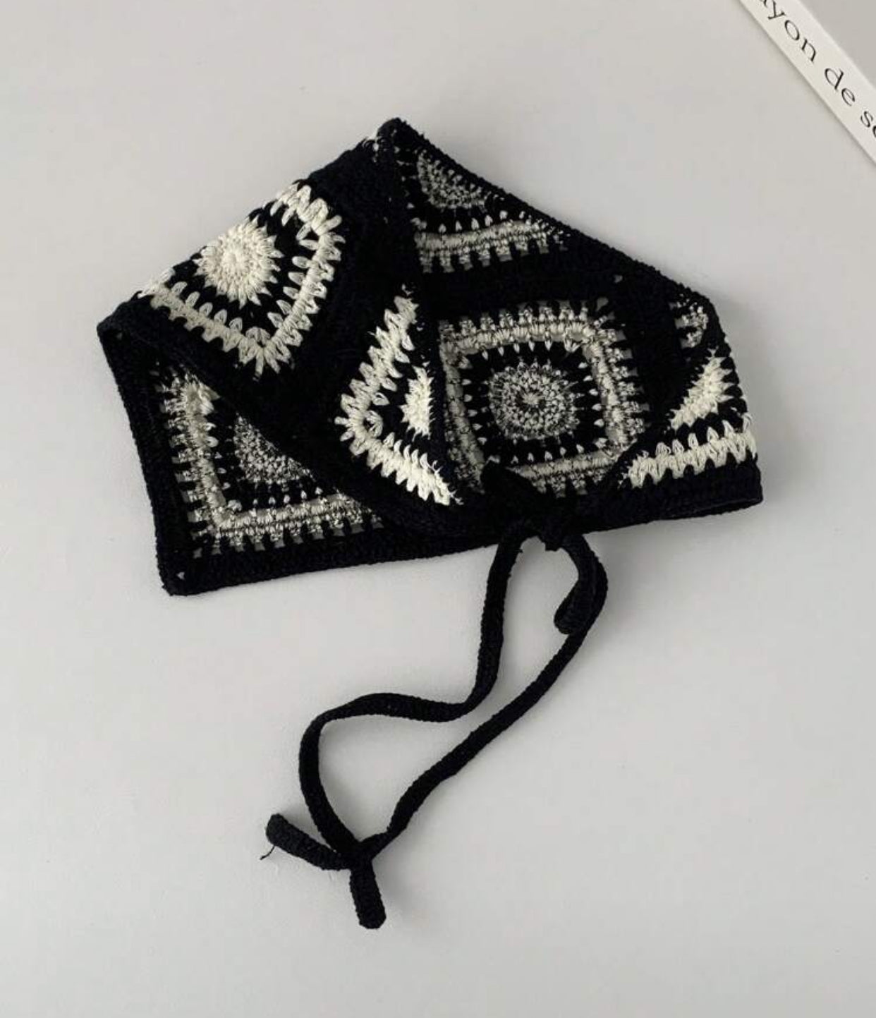 1pc Black & White Knitted Triangle Scarf Headband