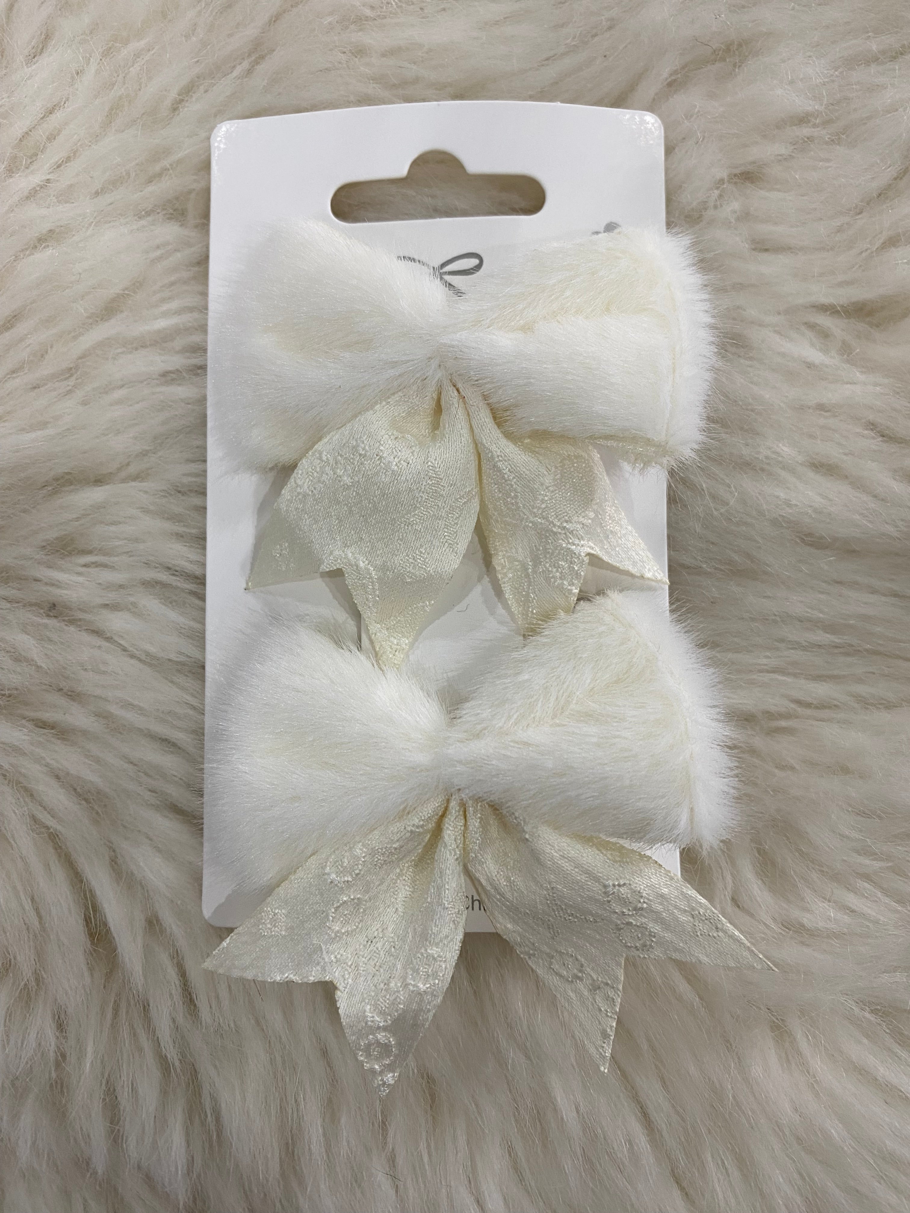 2pcs white Fuzzy Bow Hair Clips