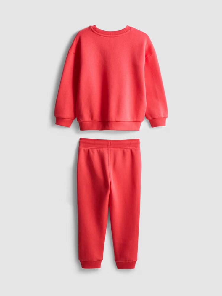 A pullover sweatshirt and cuffed joggers clothing co-ord