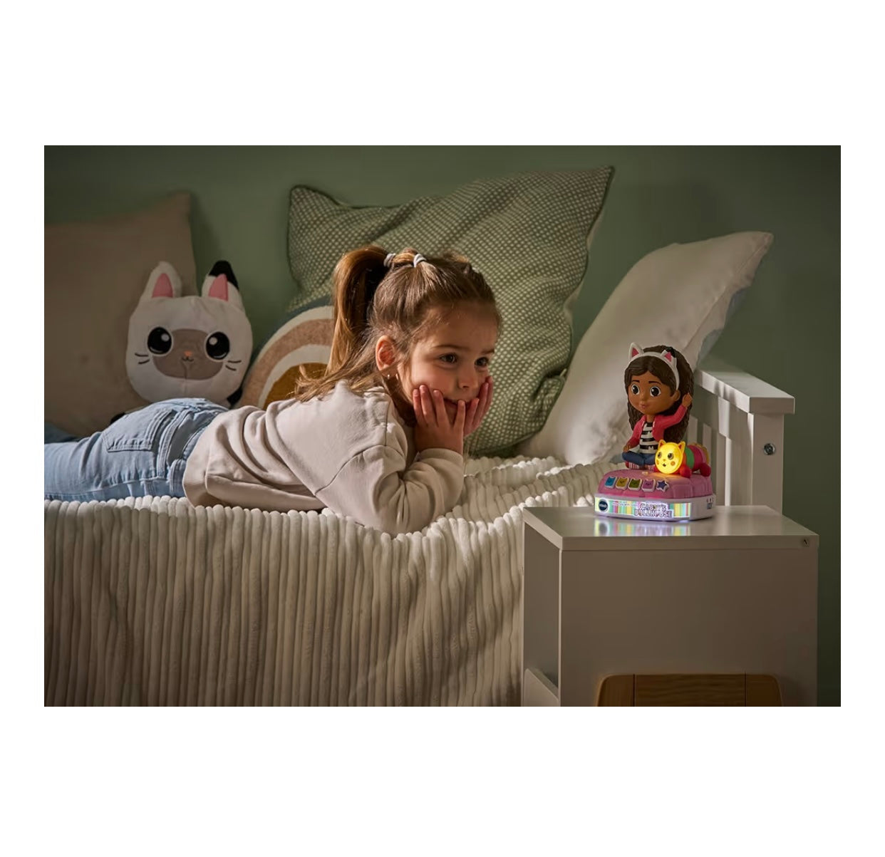 Gabby's Dollhouse Story Tails With Gabby, Official Gabby's Dollhouse Toy with 4 Stories, Music and Sounds, Night Light and Timer