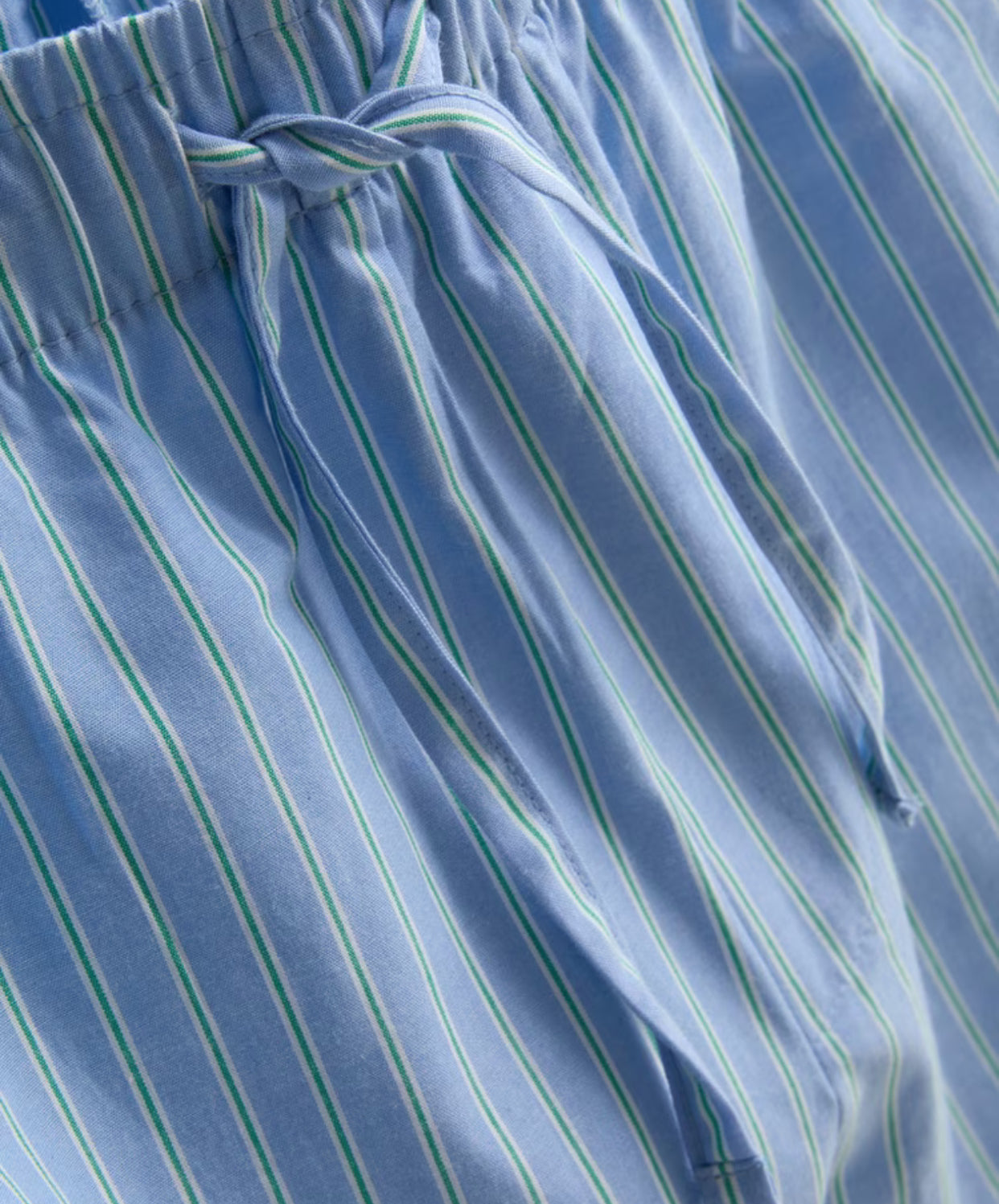 Pyjama set with plain T-shirt and striped drawstring shorts