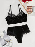 Sexy Contrast Color Lace Patchwork Underwire Bra And Panty Set