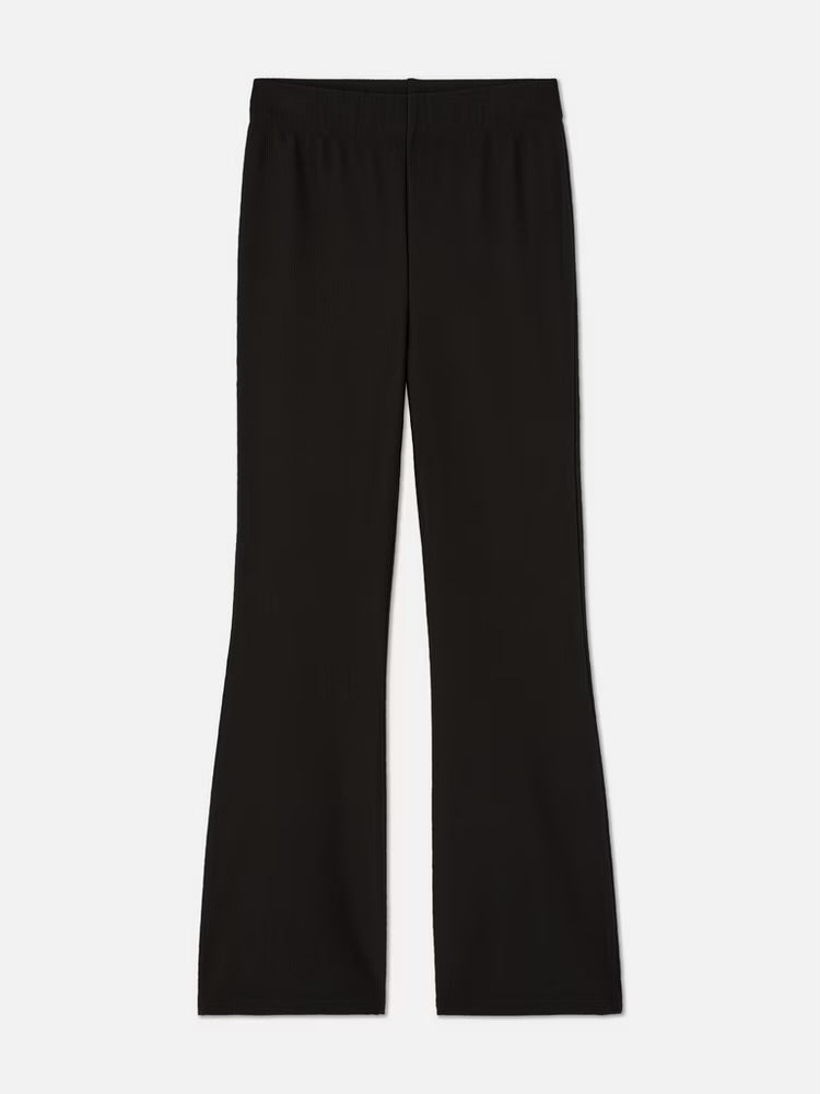 Ribbed Flare Leggings