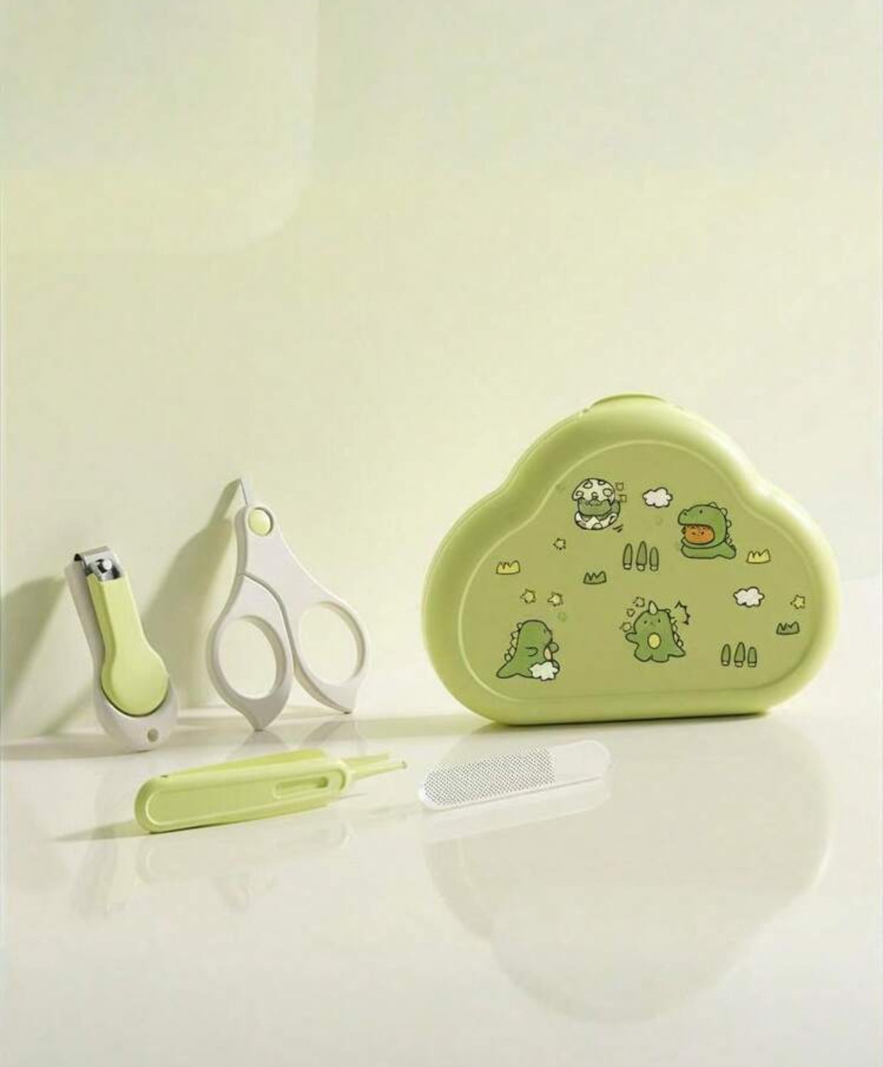 5pcs Cloud Shaped Children's Nail Clipper Set (immediate)