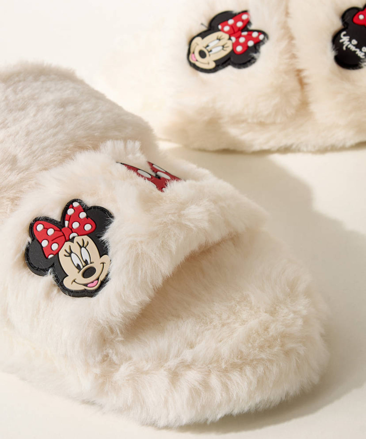 Minnie Mouse Accent Detail Bedroom Slides