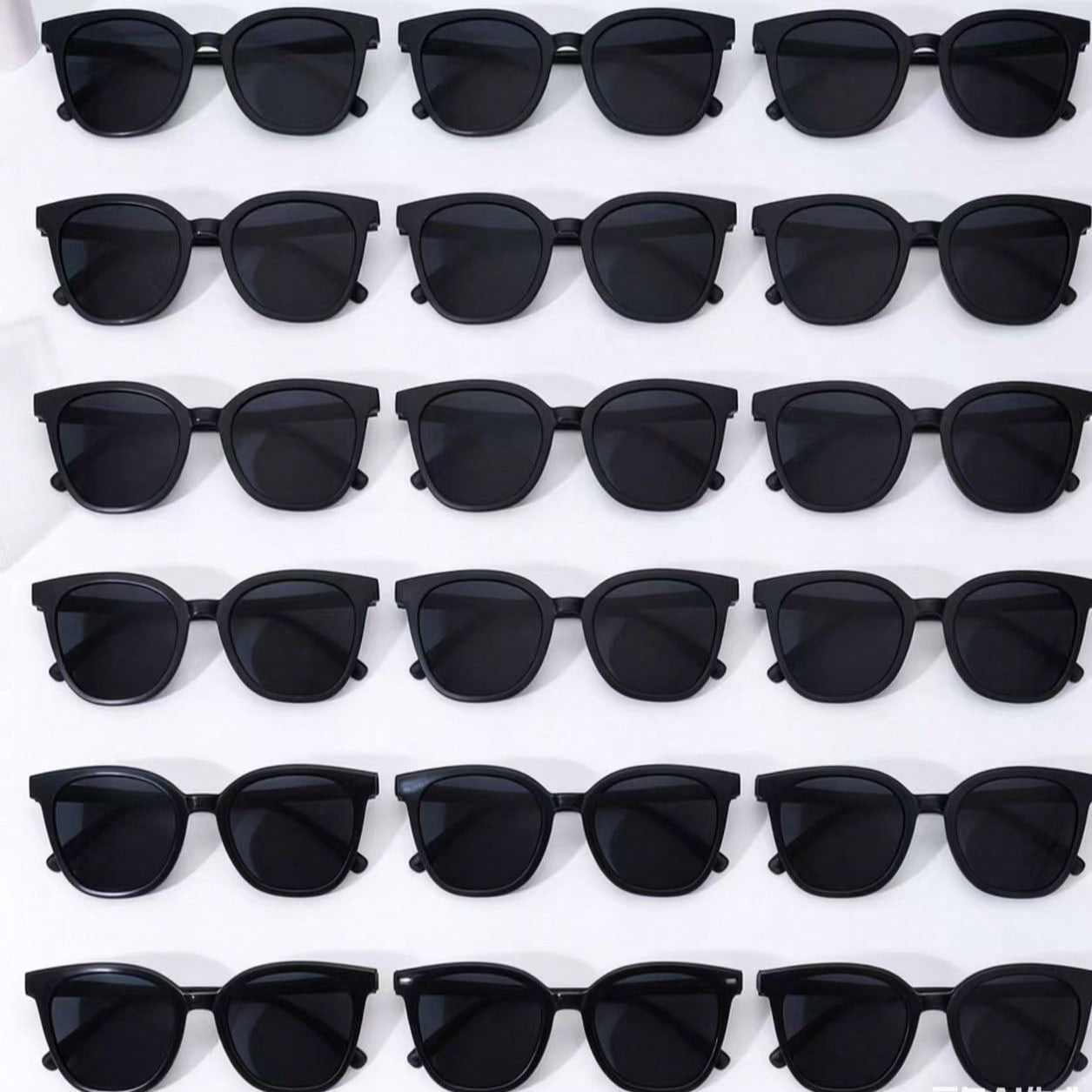 1pc Black sunglasses (immediate)