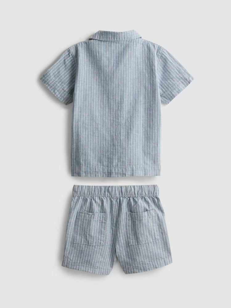 A shirt and shorts clothing co-ord