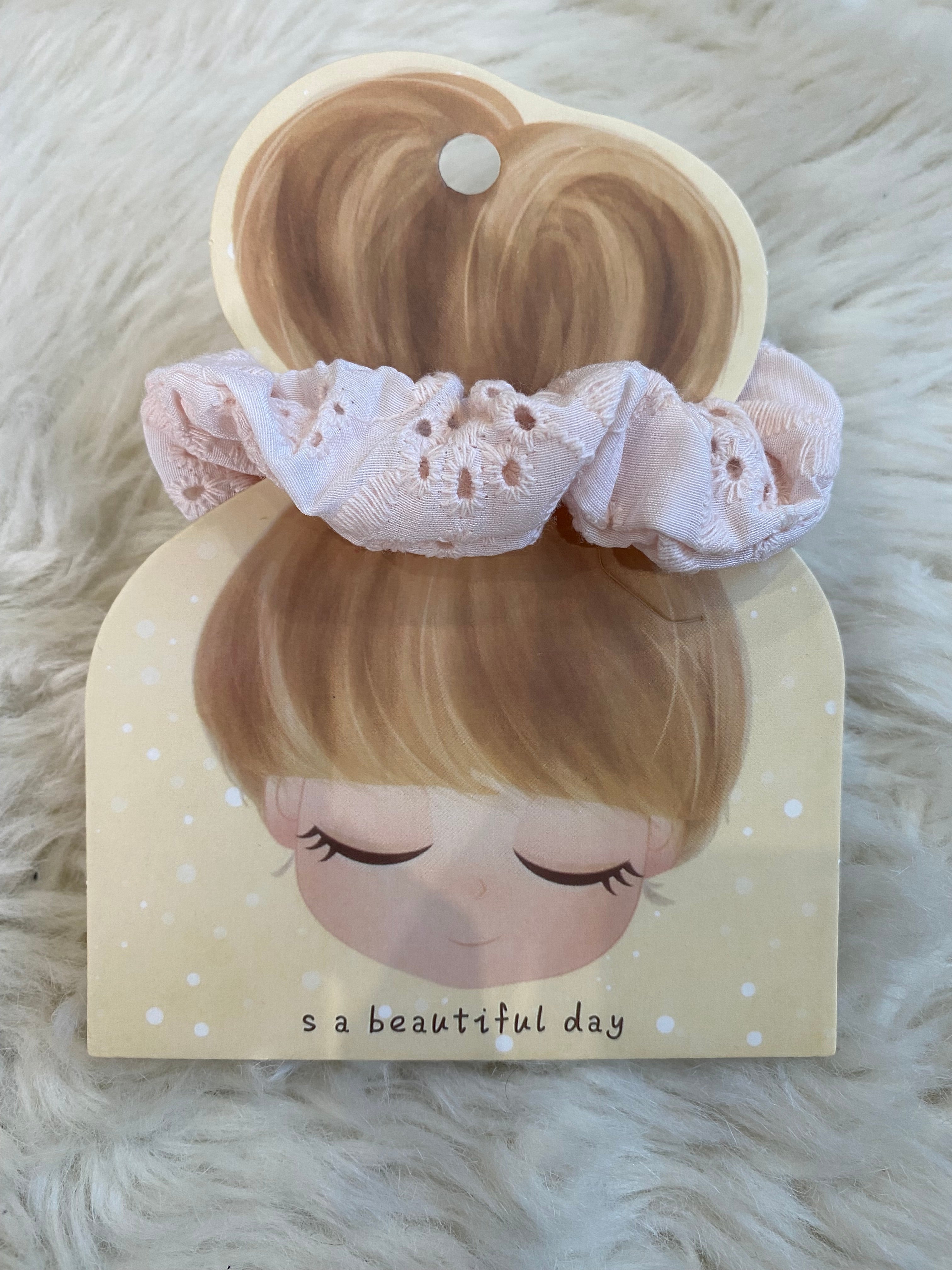 1 Pc Lace Hollow Scrunchie