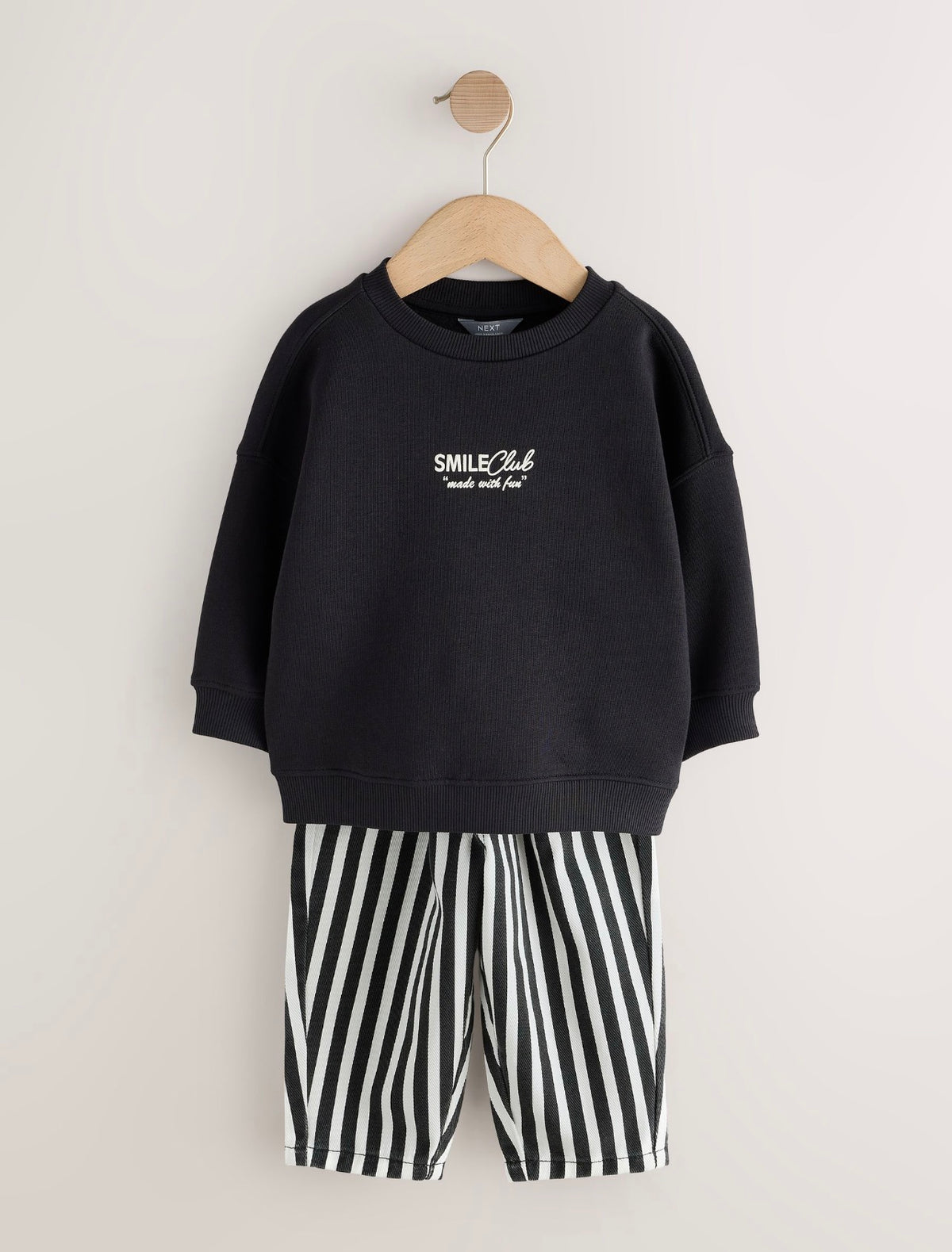 Black/White Long Sleeve Top and
Trousers Set