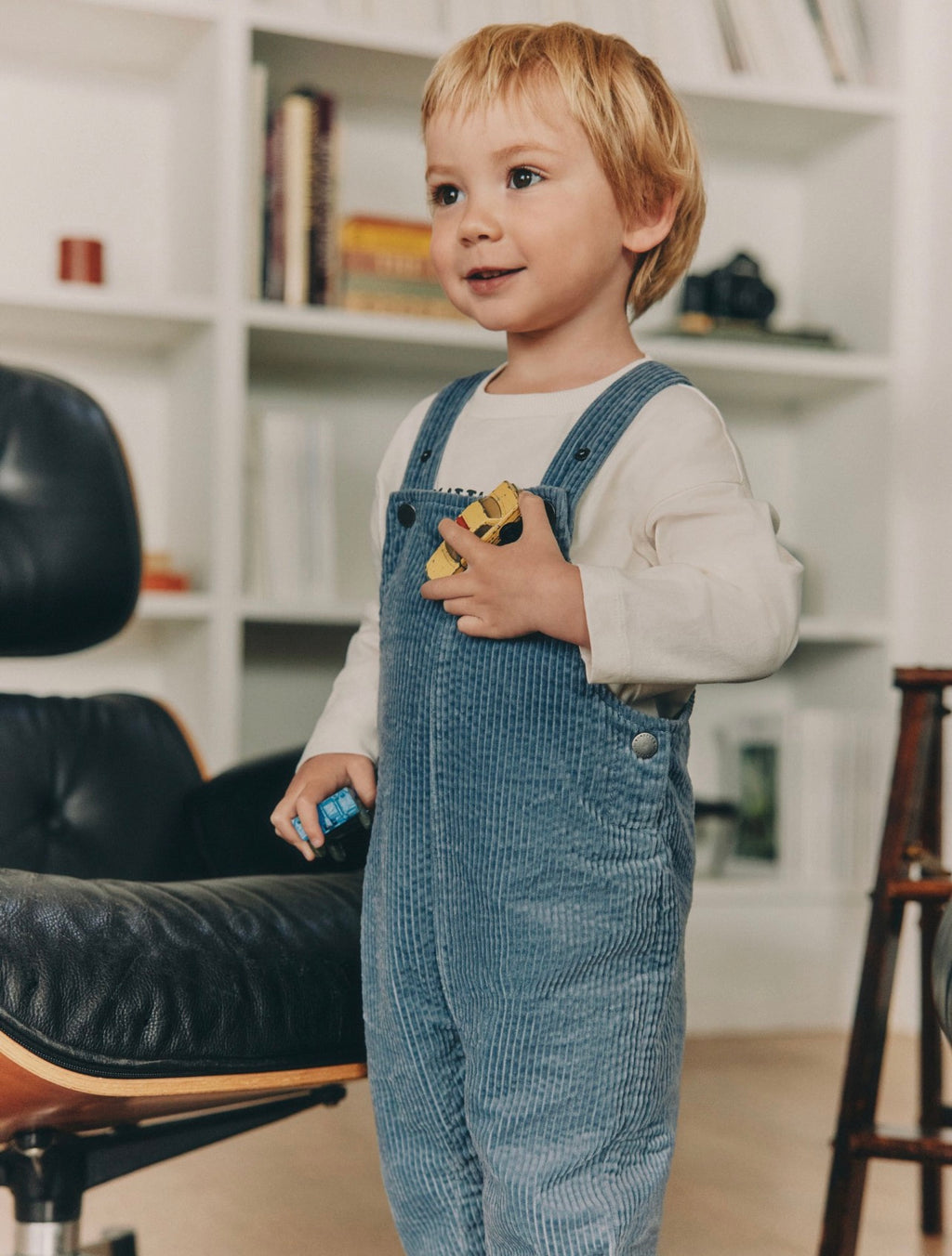 Mid Blue Regular Fit Textured Corduroy