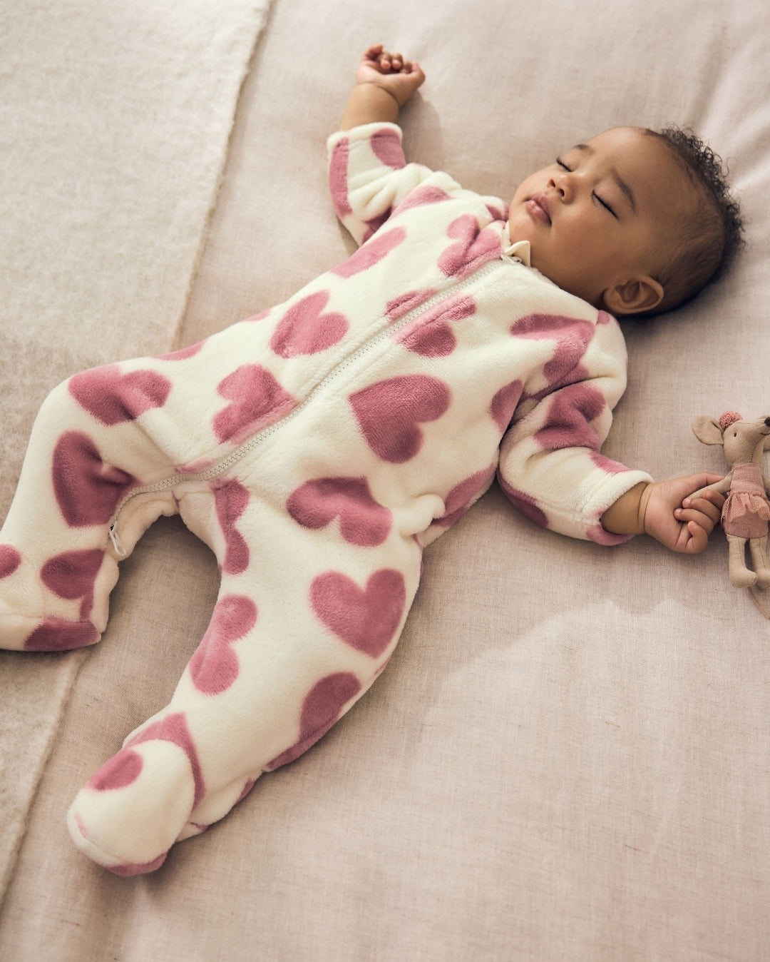 Ecru/Pink Heart Two Way Zip
Fleece Sleepsuit