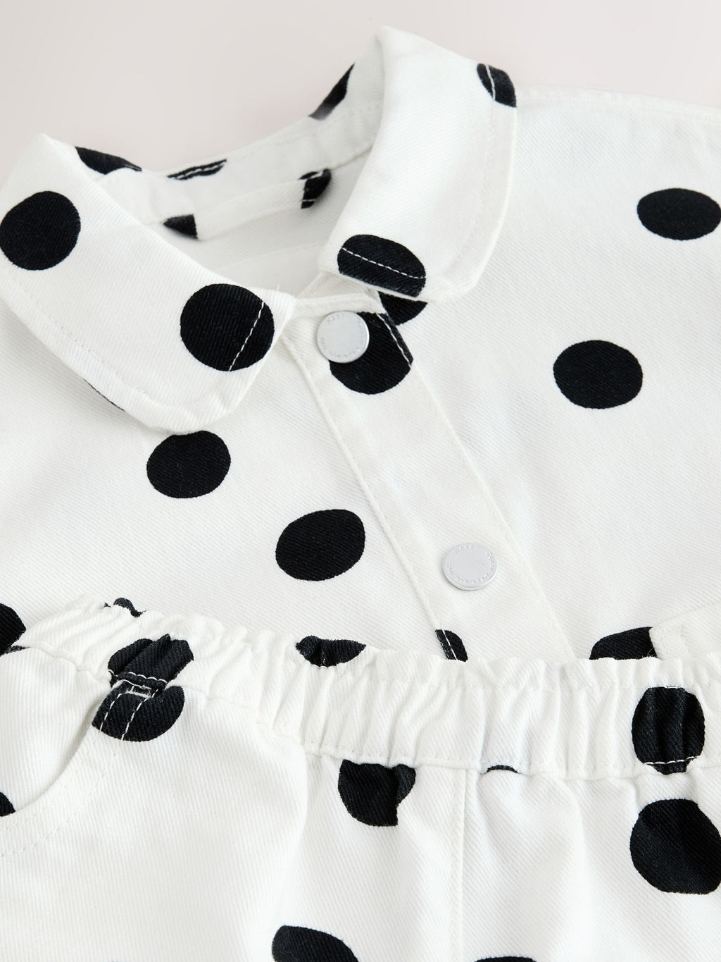 White/black Spot Printed Jacket
And Shorts Set