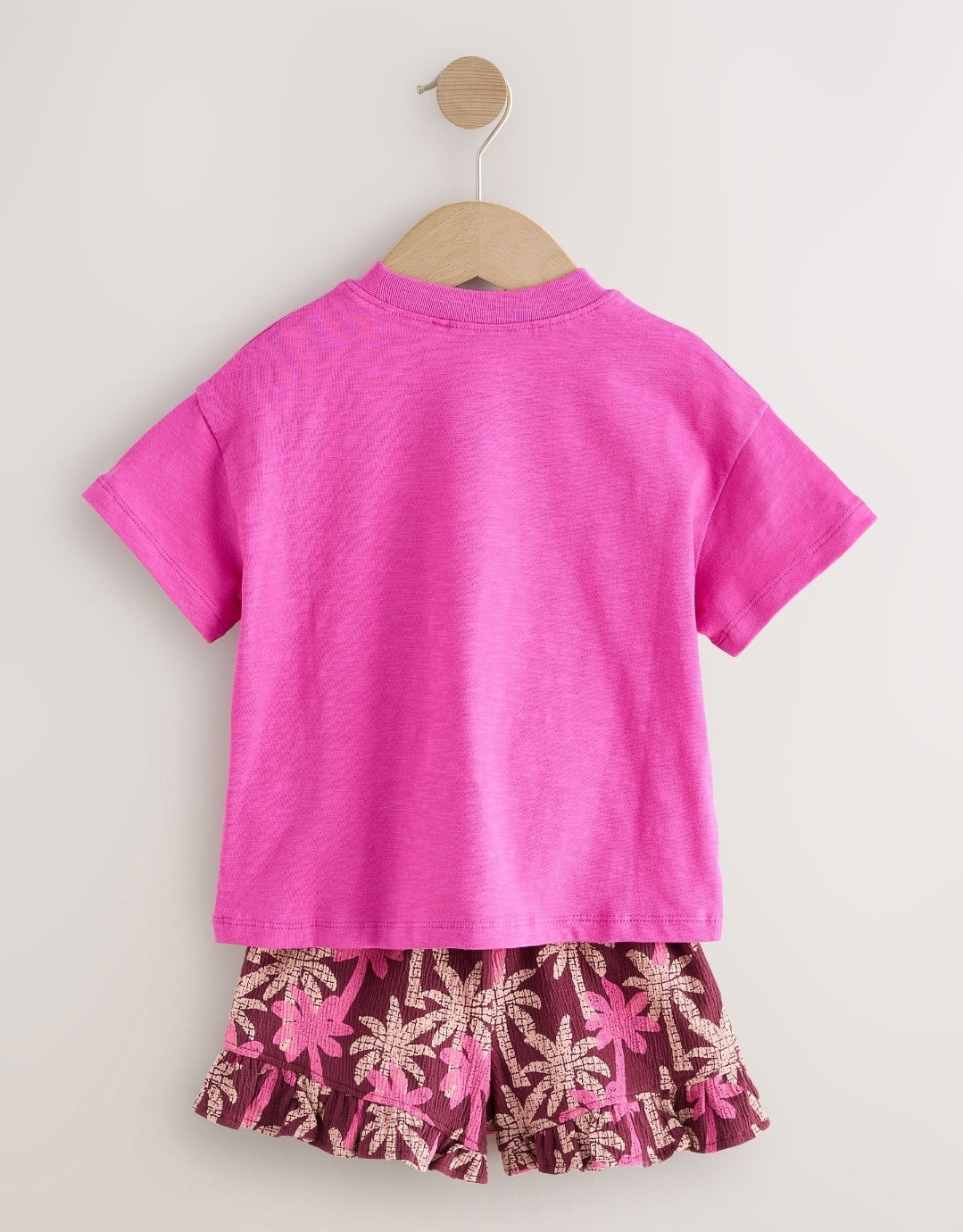 Pink/Purple Palm Tree Embroidery
Short Sleeve Top and Shorts Set