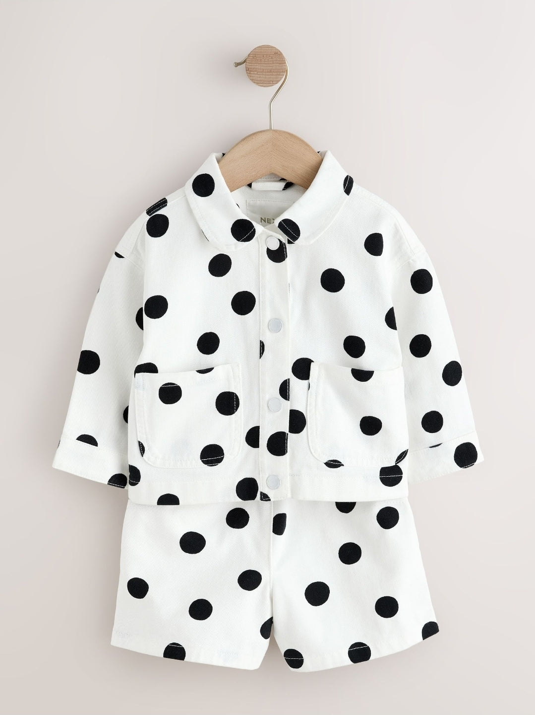 White/black Spot Printed Jacket
And Shorts Set