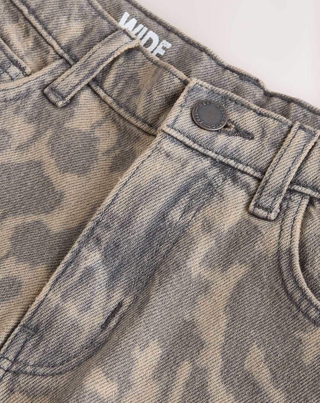 Denim Brown Wide Fit Authentic
Jeans
