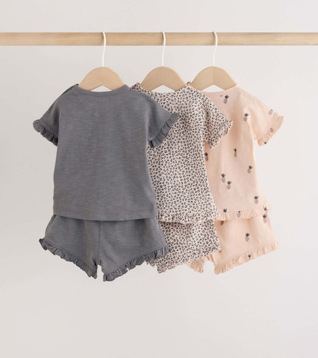 Monochrome Flower Short Sleeve
Top and Shorts Baby Set 6 Piece