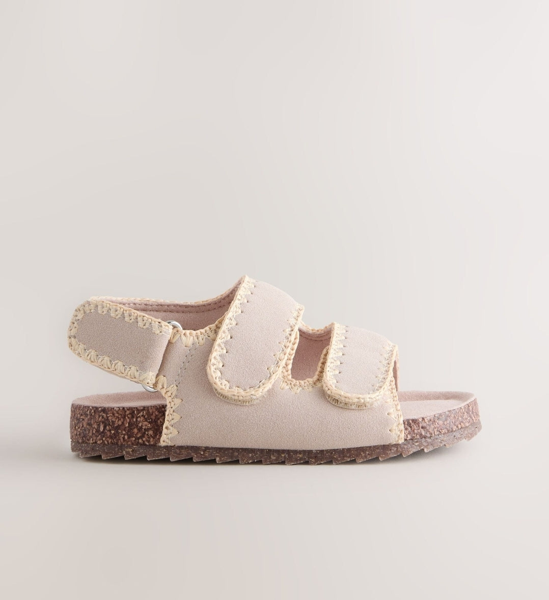 Multi Touch Fastening Corkbed
Sandals