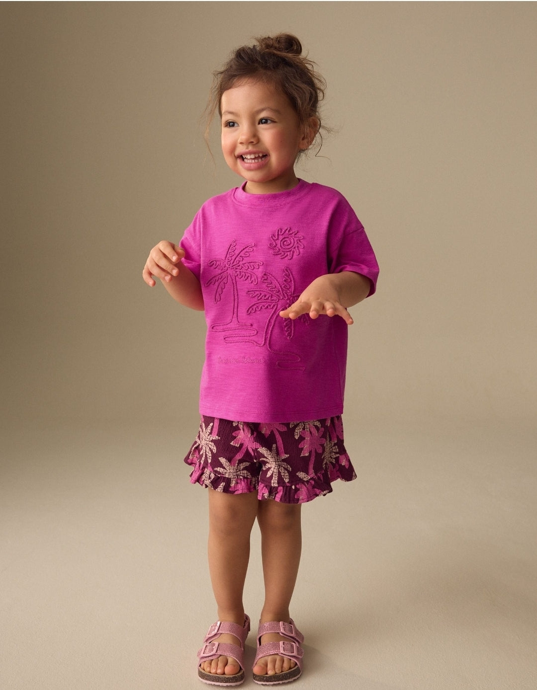 Pink/Purple Palm Tree Embroidery
Short Sleeve Top and Shorts Set