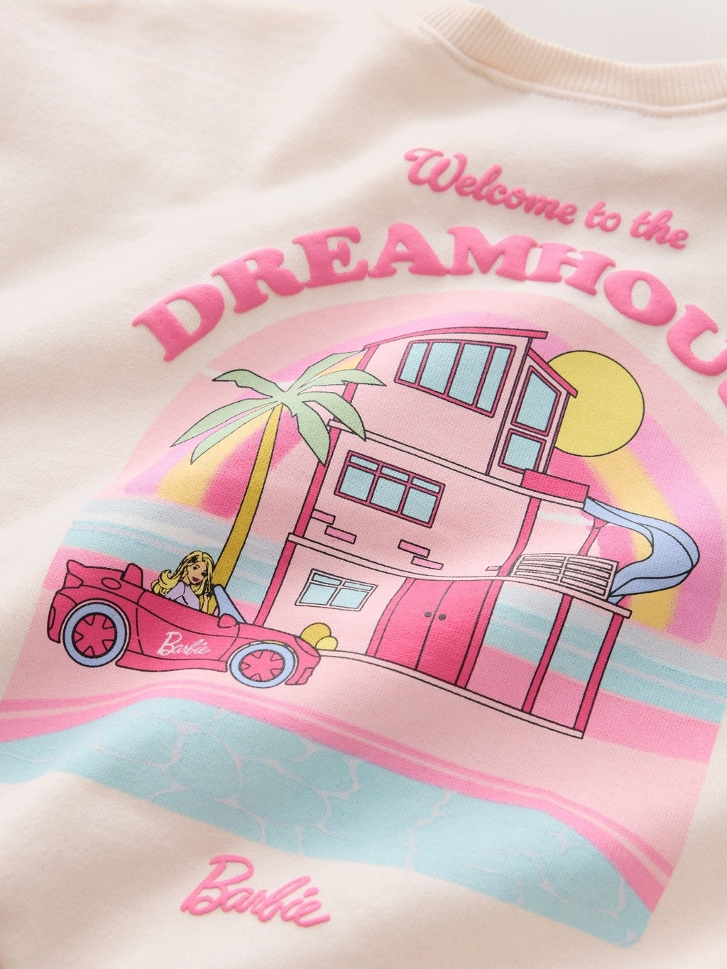 Barbie Dreamhouse Rainbow
Sweatshirt and Flare Leg Set