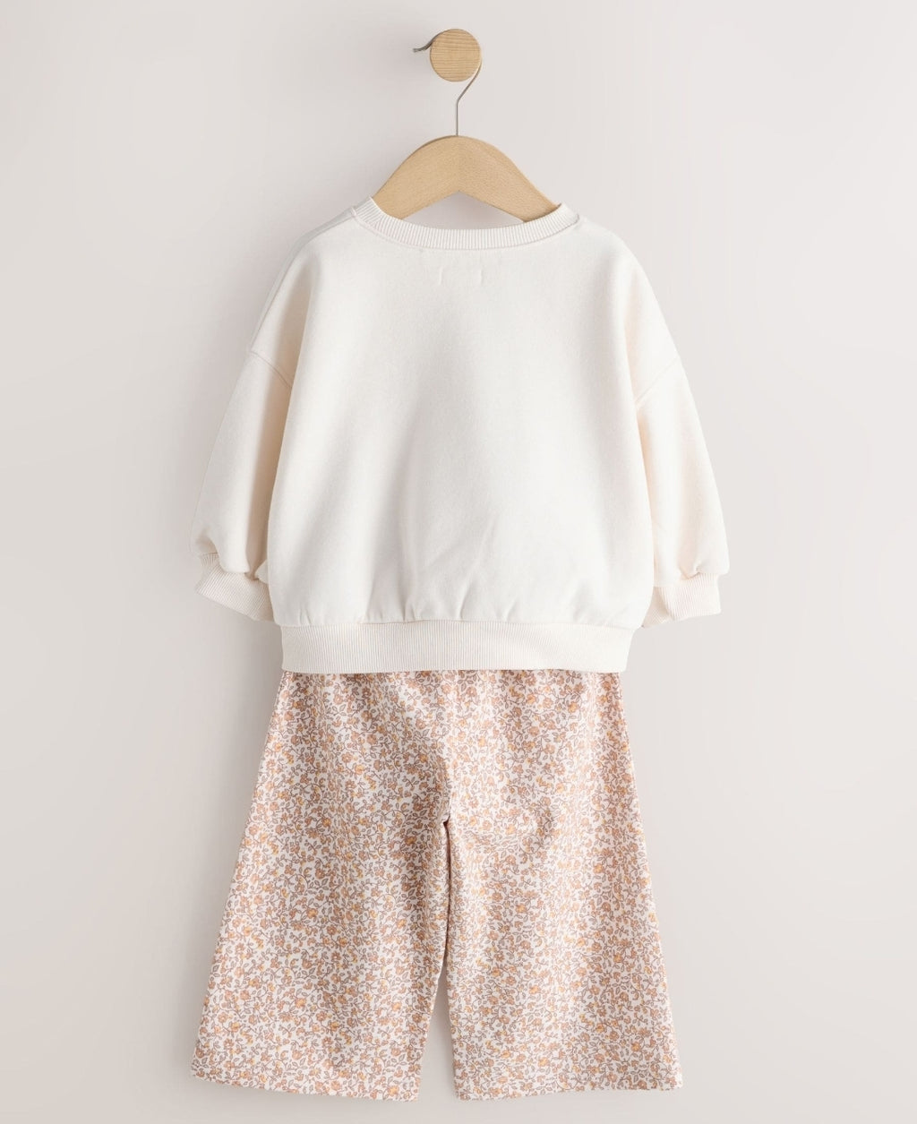 Cream Sweatshirt and Wide Leg
Joggers Set