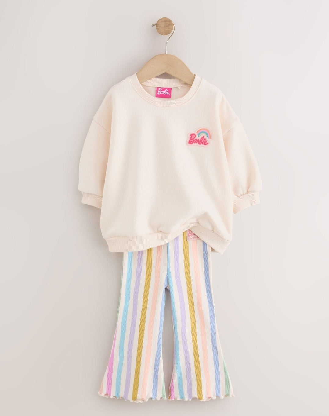 Barbie Dreamhouse Rainbow
Sweatshirt and Flare Leg Set