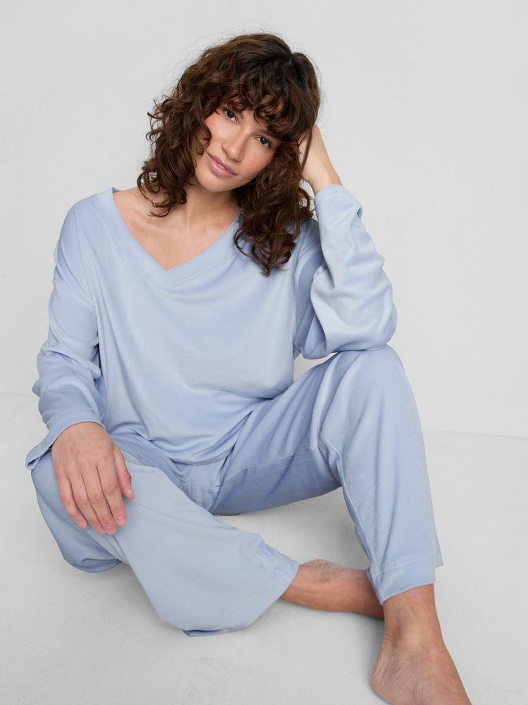Primark Plush Minky V-Neck Pyjamas