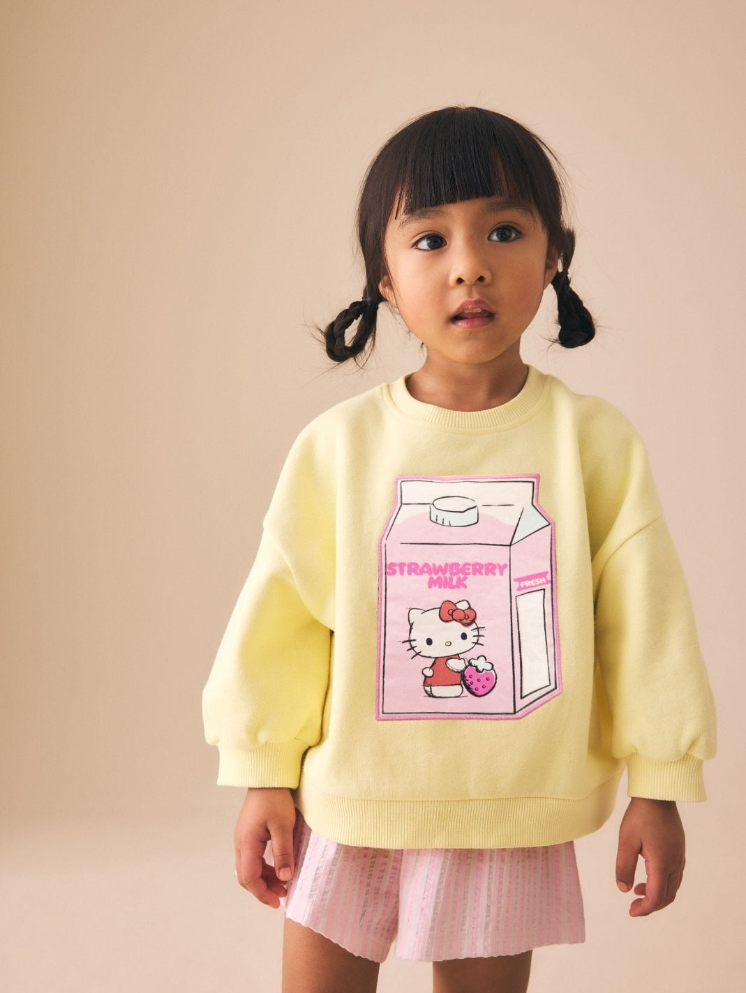 Yellow Hello Kitty Crew Neck Sweatshirt & Shorts Set
