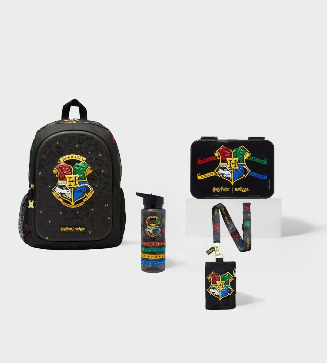 Harry Potter 4 Piece Essential Bundle 17 inch