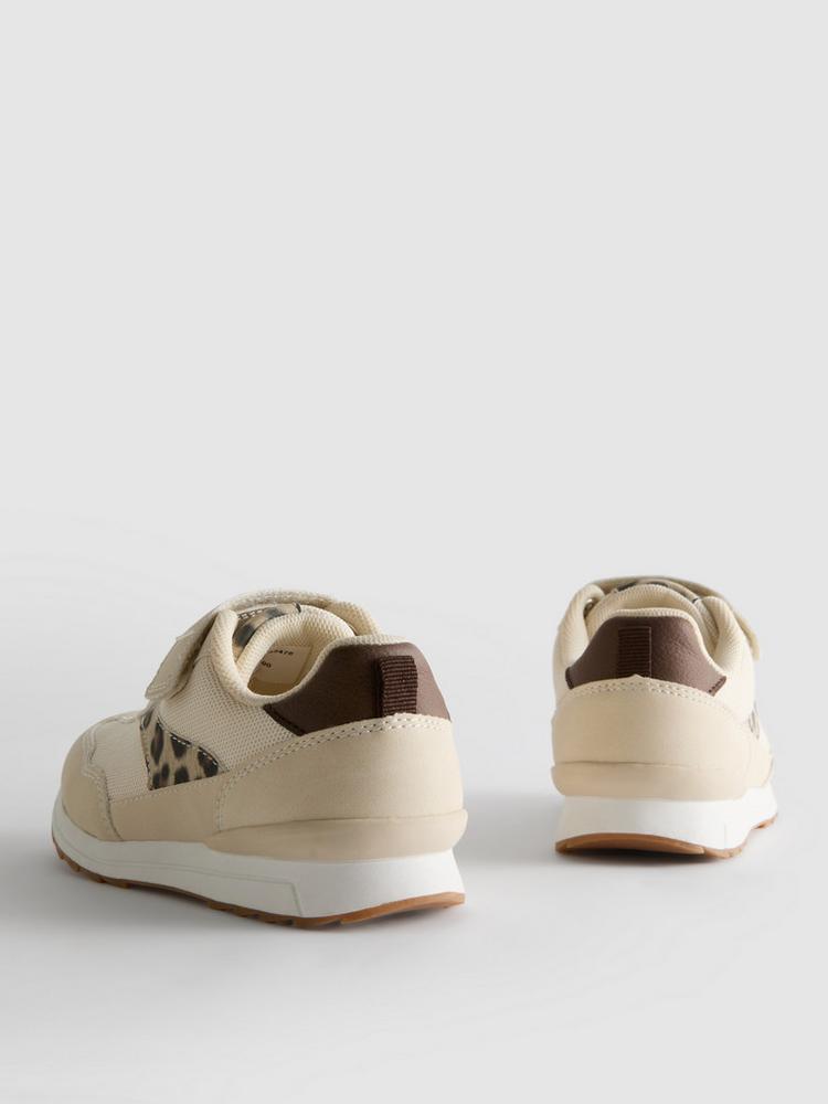 Low-Top Trainers