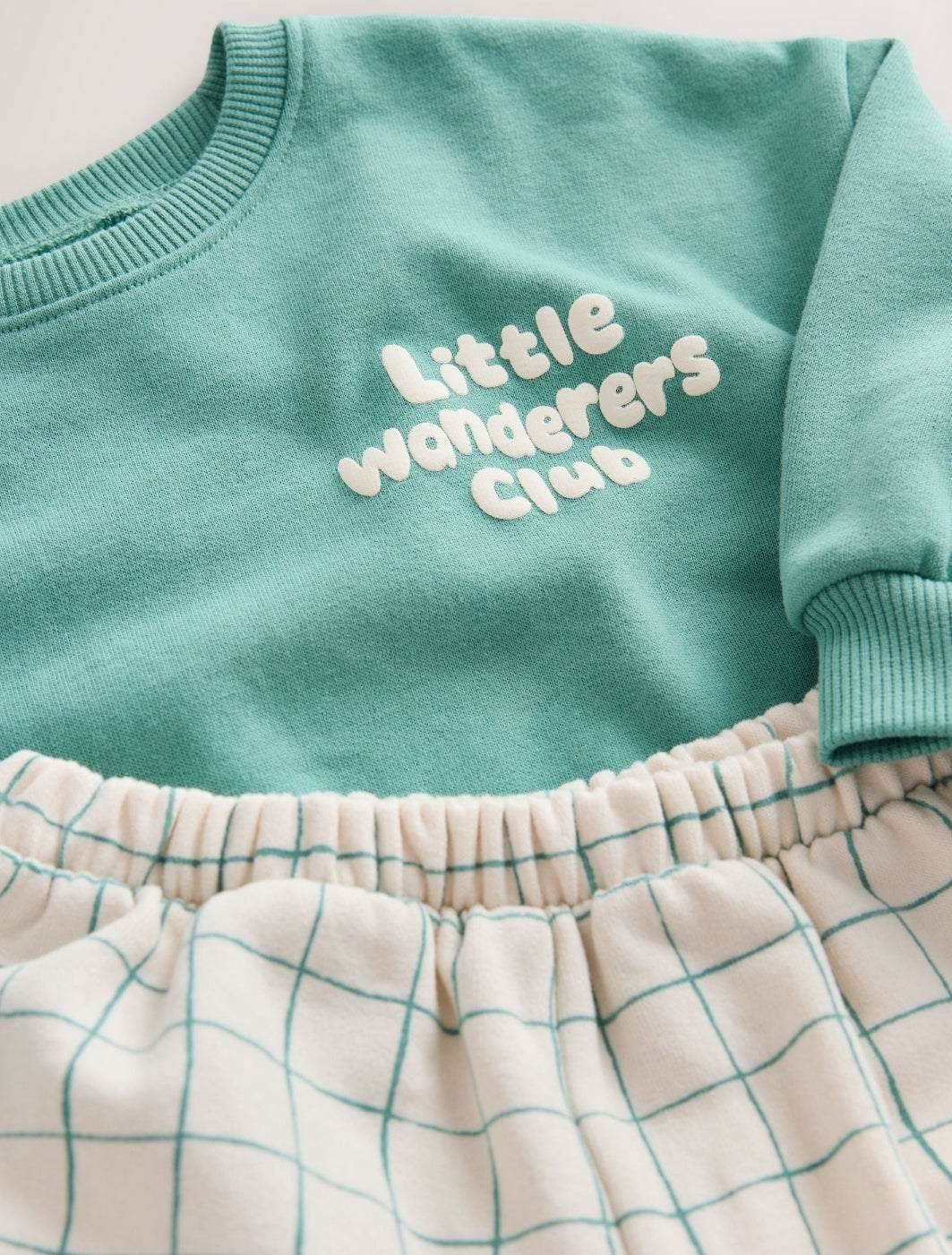 Green Little Wanderers Club Crew
Neck Sweatshirt and Barrel Trous