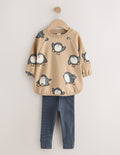 Neutral Sweatshirt and Leggings
Set